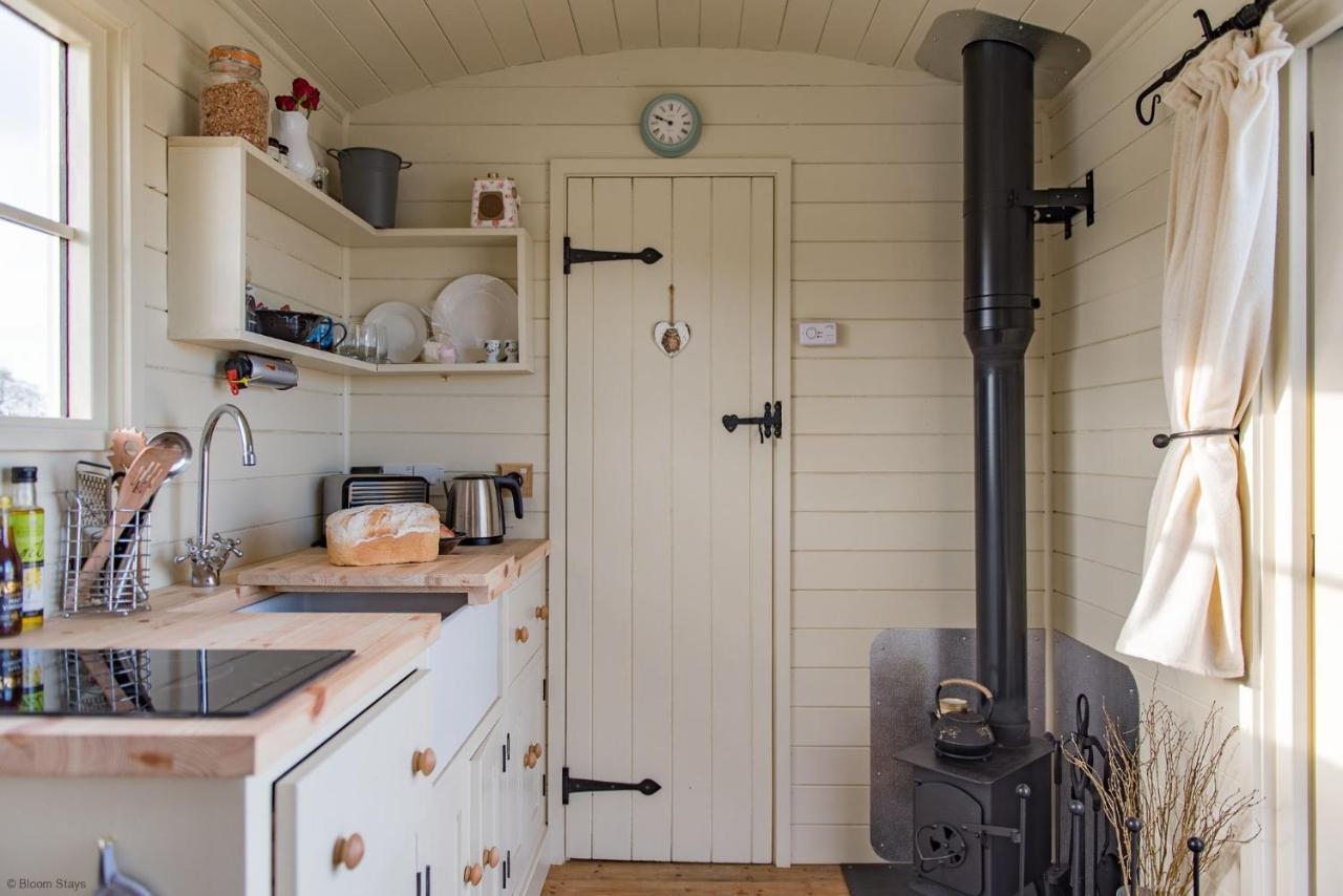 Romney Marsh Huts By Bloom Stays Ashford  Kültér fotó